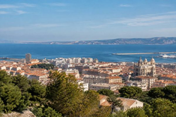 Prix de l'immobilier à Marseille par arrondissement : quels quartiers sont sous ou au-dessus des 3 500 €/m²