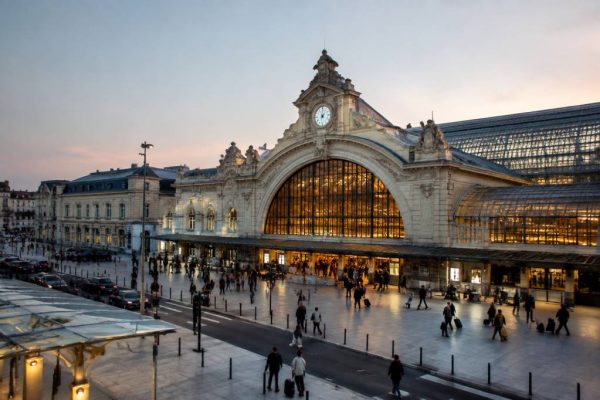 Gare Saint-Charles : correspondances, temps de trajet et accès au centre-ville